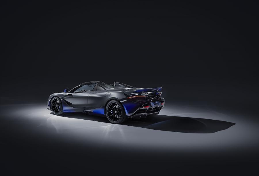  McLaren MSO 720S Spider 2019 года  (фото 3 из 10)